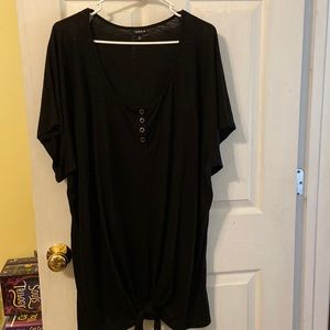 Ladies TORRID Black SHIRT  / TOP with TIE KNOT WAIST ~ Size Torrid 6